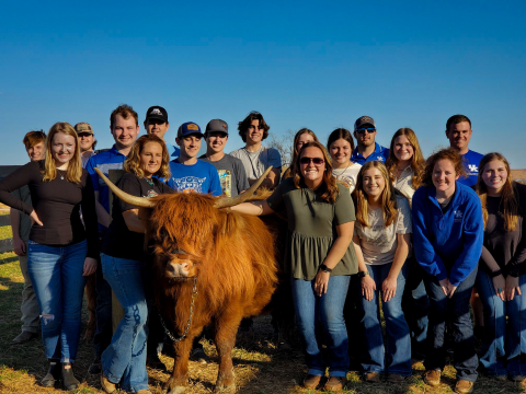 ABC In State trip 2022 Highland cow group photo